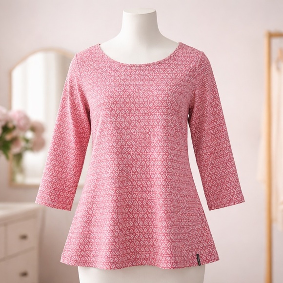 Columbia Tops - Columbia Sportswear Women’s Red Geometric Floral Scoop Neck Long Sleeve Shirt